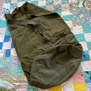 Vintage 50s/60s Vietnam Era US Army Oversized Military Duffle Bag